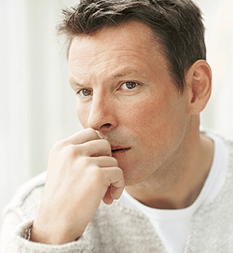 мъж помисли за изпускане по време на възбуда